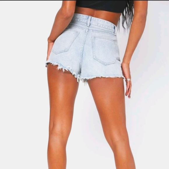HIGH-WAIST Denim Shorts - Picture 3 of 5